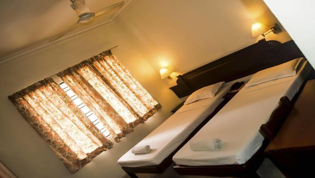 Hotel Archana Inn Kochi Luaran gambar